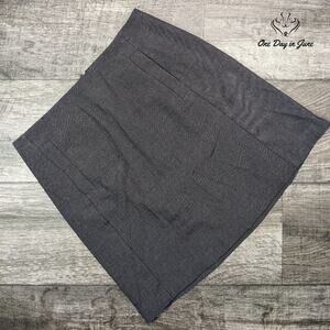 Elle Pocketed Mini Skirt Size 2